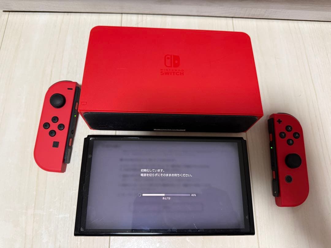 Nintendo Switch有機EL マリオレッド本体と付属品