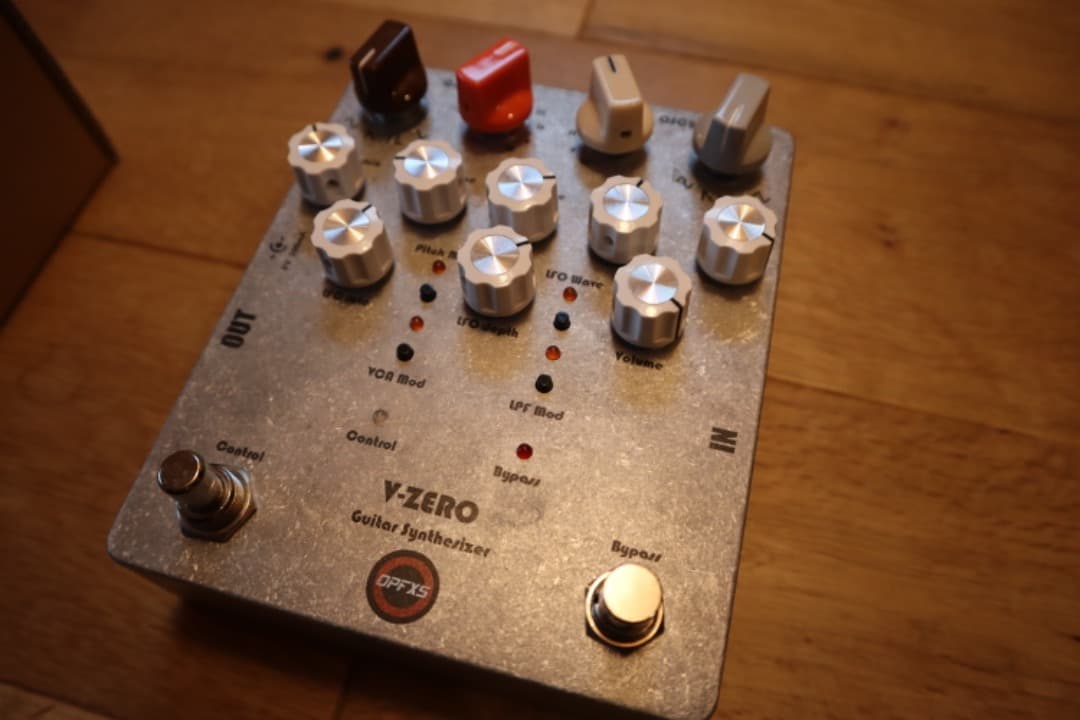 V-ZERO Guitar Synth / ギターシンセサイザー