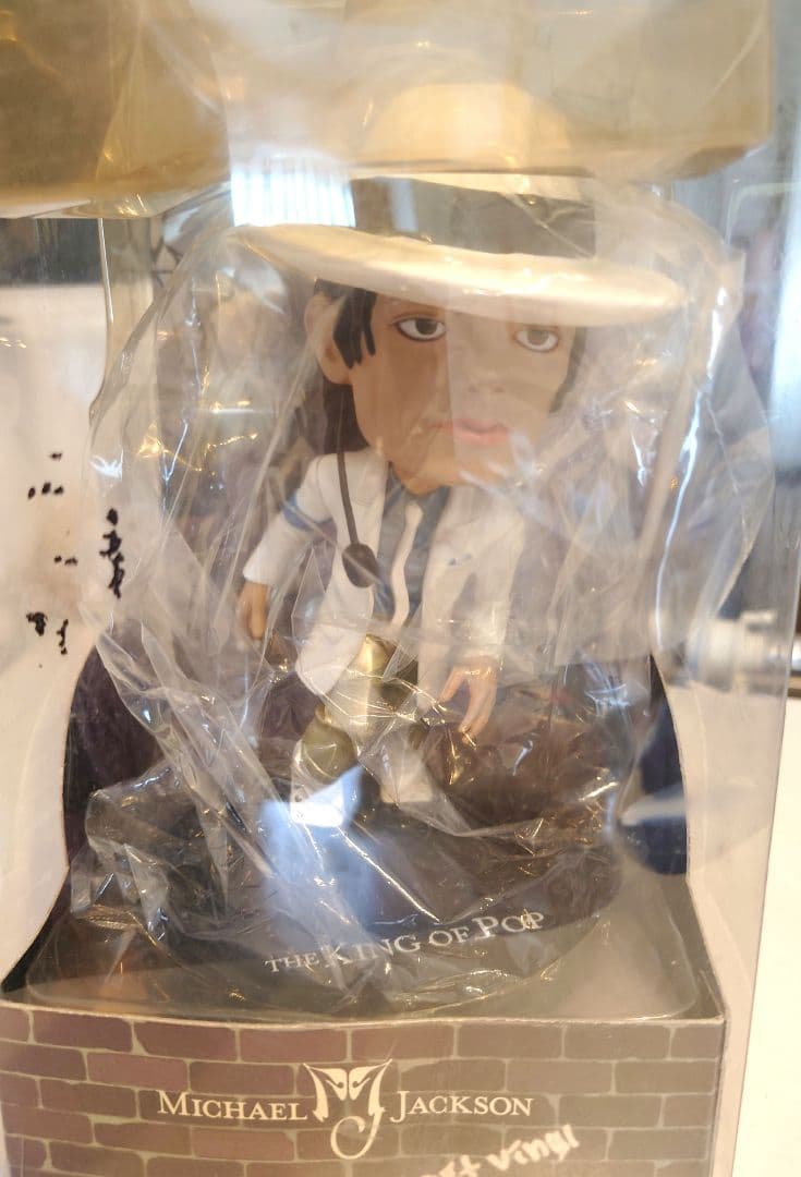 【ファン必見】Michael Jacksonフィギュア“dive ダイブ”
