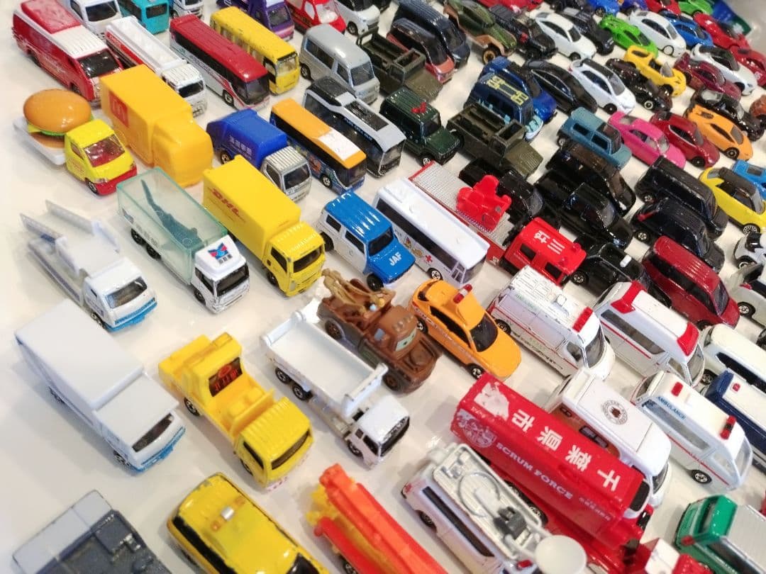 トミカなど【１５４品】まとめ売り