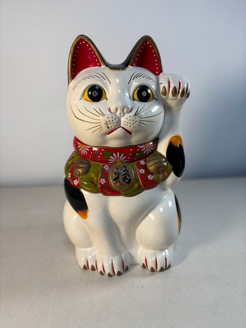 招き猫 多治見 郷土玩具 豪華前垂れ 骨董 アンティーク 縁起物 猫 置物 骨董 アンティーク 工芸品 民芸 民藝 ねこ 猫 置物 古布 古裂 木彫