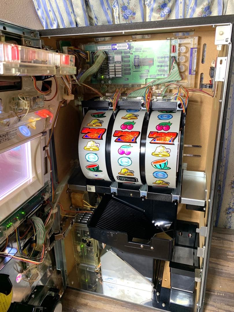 ① 5号機 初代 スパイダーマン2 Sammy パチスロ実機