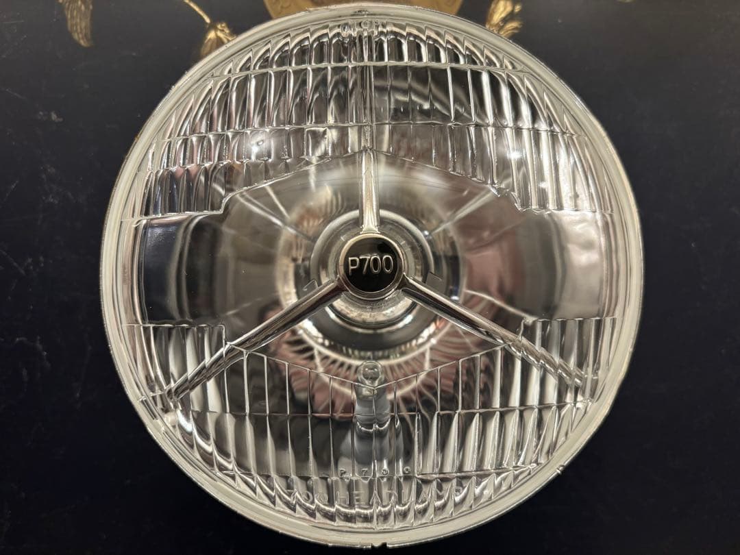 シルバー・スリーポイント・ヘッドライト・ルーカス スリーポイントヘッドライトレンズ ルーカスタイプ7インチ H4 / 2％er