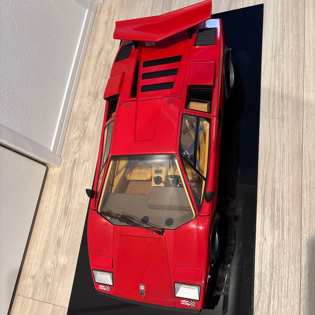 ランボルギーニ・カウンタック 1/8 ミニカー
