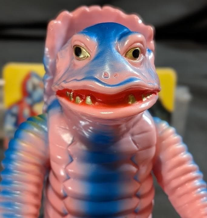 ケムラー「ウルトラマン」登場怪獣（ブルマァク復刻）ヘッダー付ソフビ