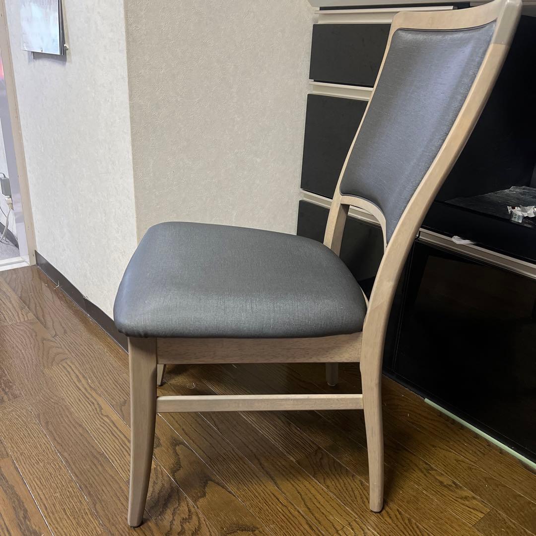 カリモクのChitano ダイニングテーブルと椅子4脚セット