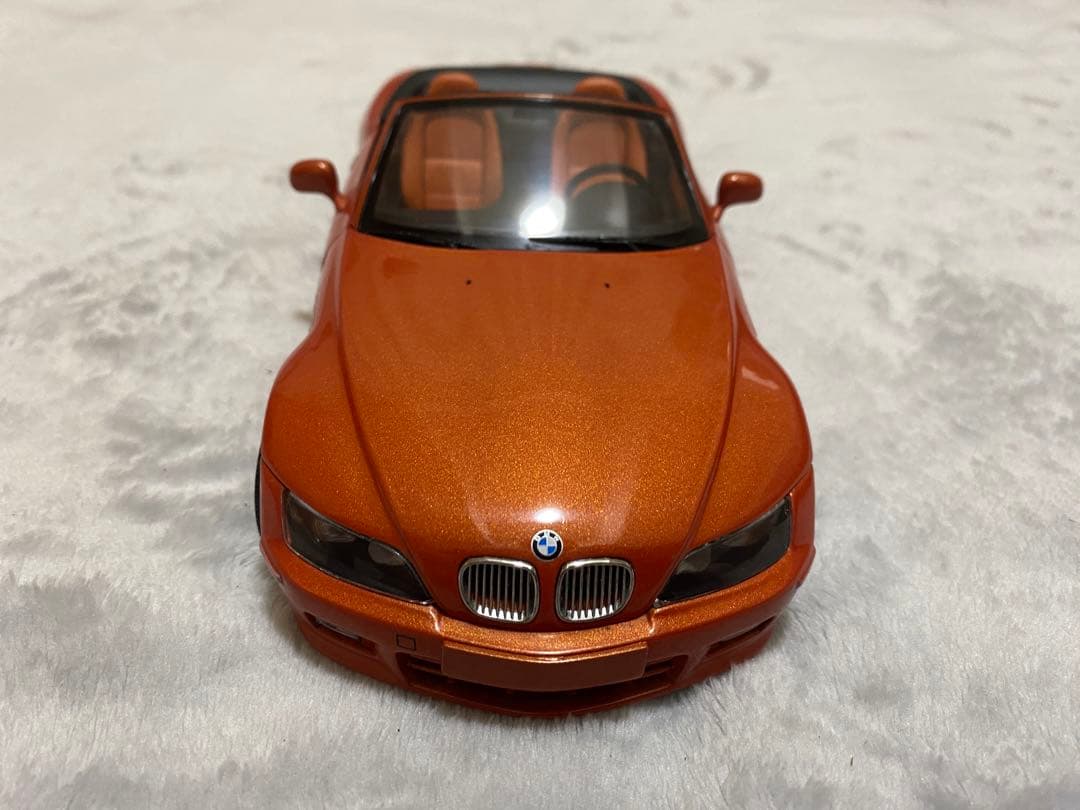 ミニカー UT BMW Z3 Series 1/18