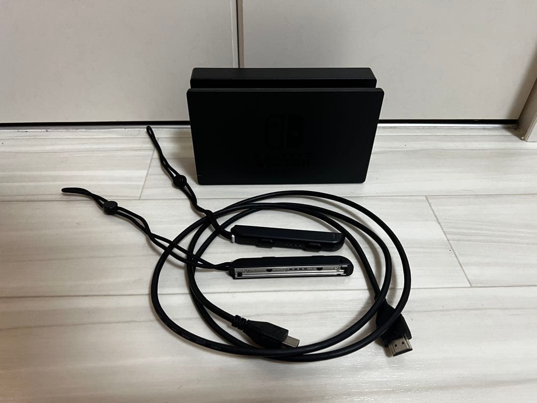 Nintendo Switch（通常使用は可、ケース付）