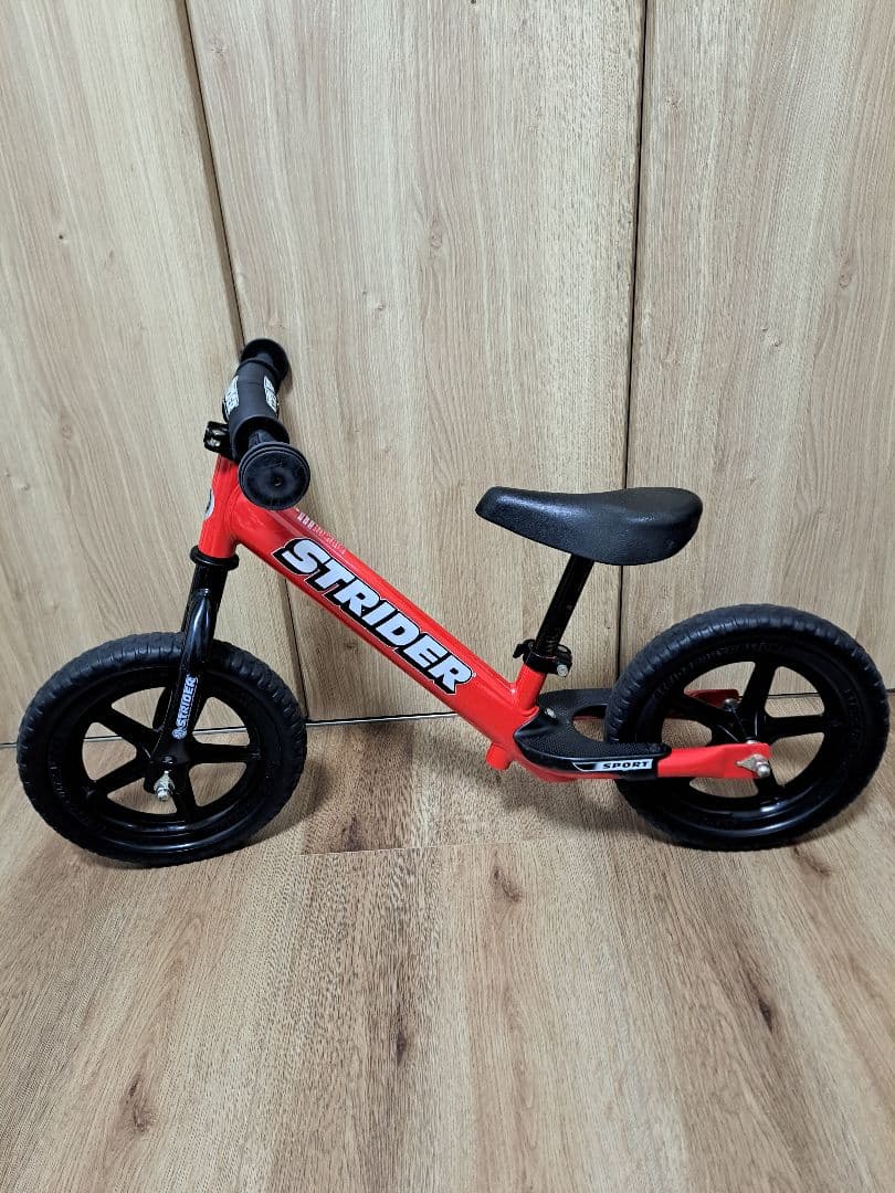 送料無料】【良品】ストライダー STRIDER 12インチ スポーツ レッド