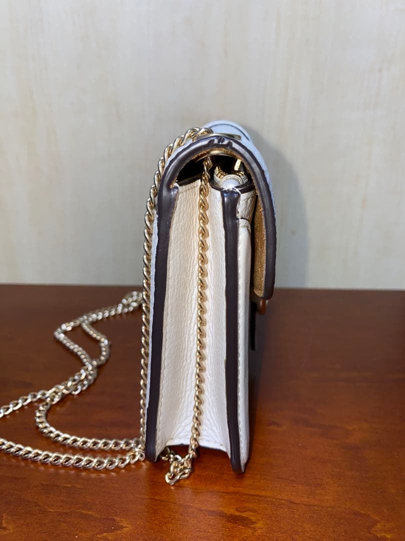 COACH ホワイトレザー ショルダーバッグ 馬車ロゴ ゴールドチェーン 美品