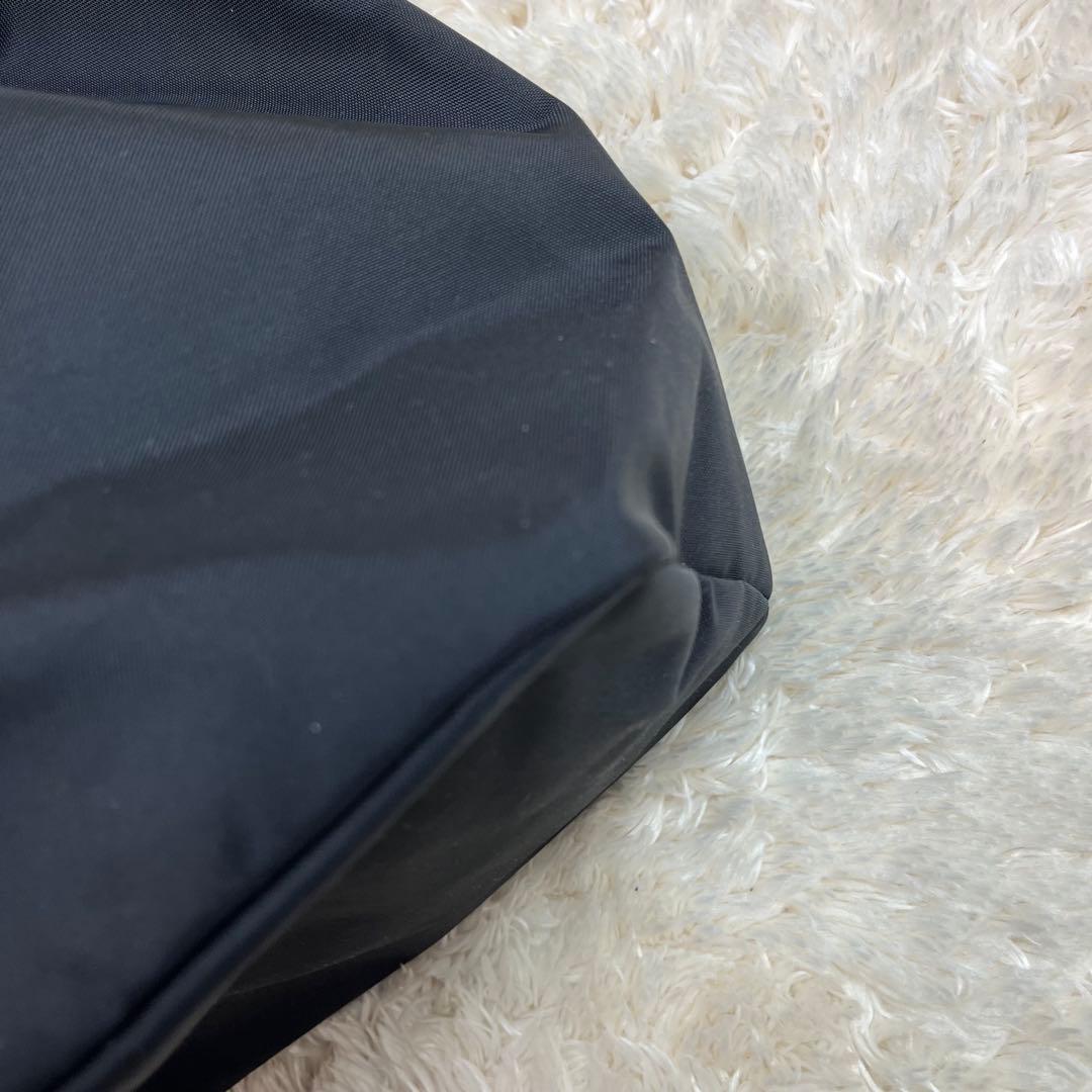 【極美品】ザッツ　zattu LUGUN ショルダーバッグ　巾着　ミニ　カラビナ