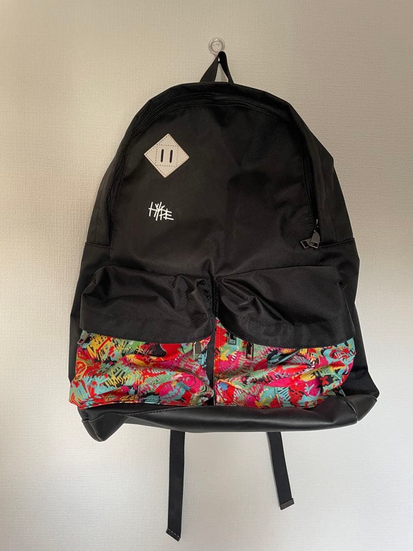 使用一回】値引き中！米津玄師 HYPEリュック・バックパック 黒 カラフル柄
