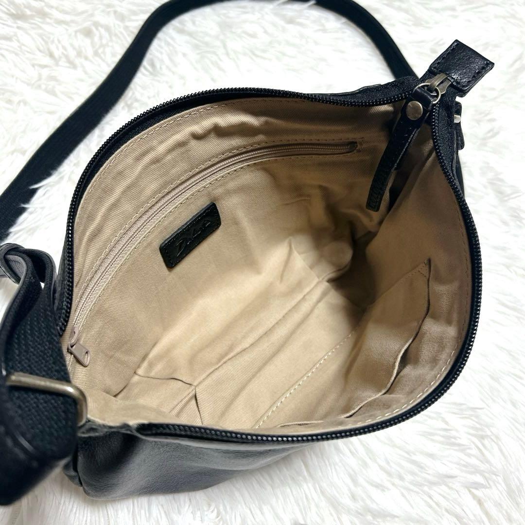 半*ご様 【新品】ダコタ ショルダーバッグ ジェントリー レザー ブラック 斜め