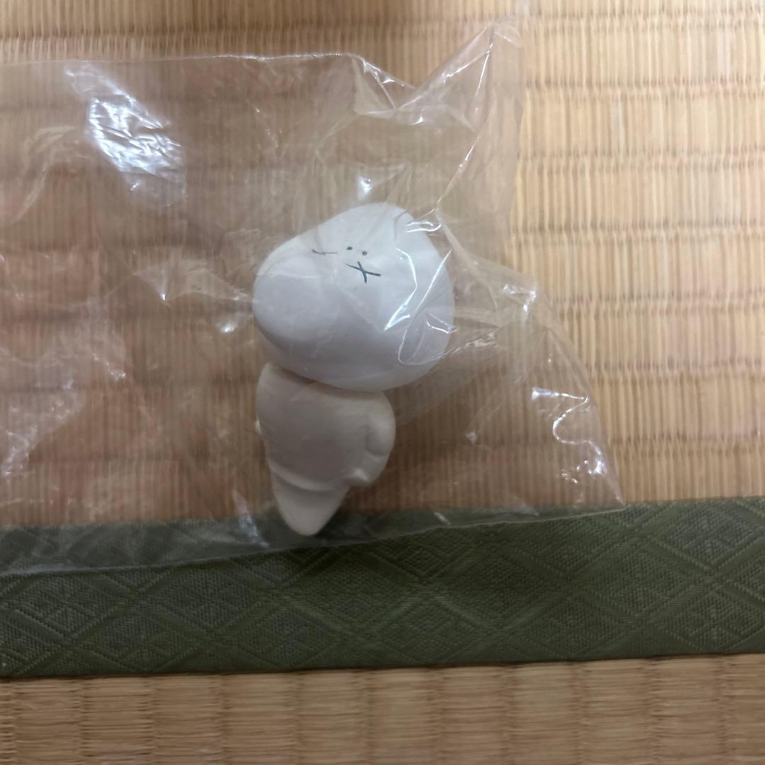 X-LARGE マイケルラウ　フィギュアとステッカー