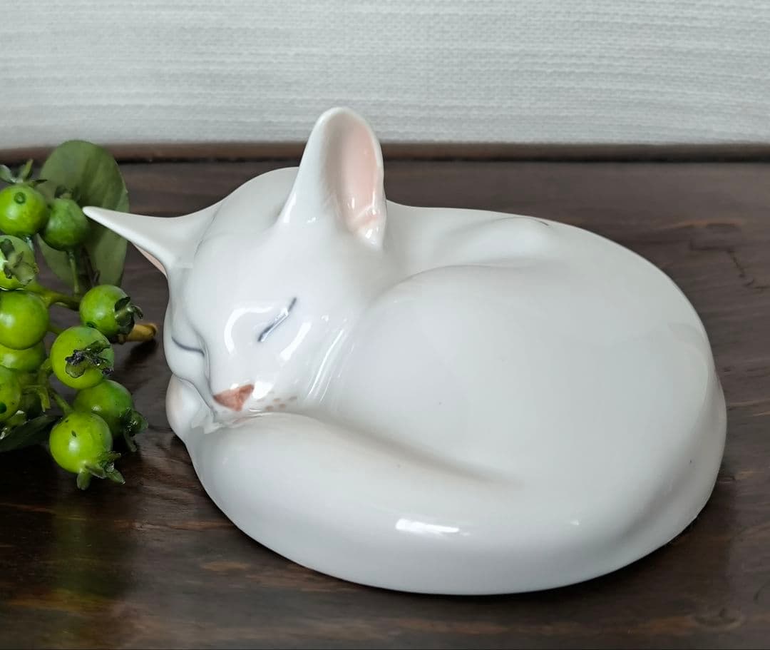 ロイヤルコペンハーゲン フィギュリン 白猫 眠り猫