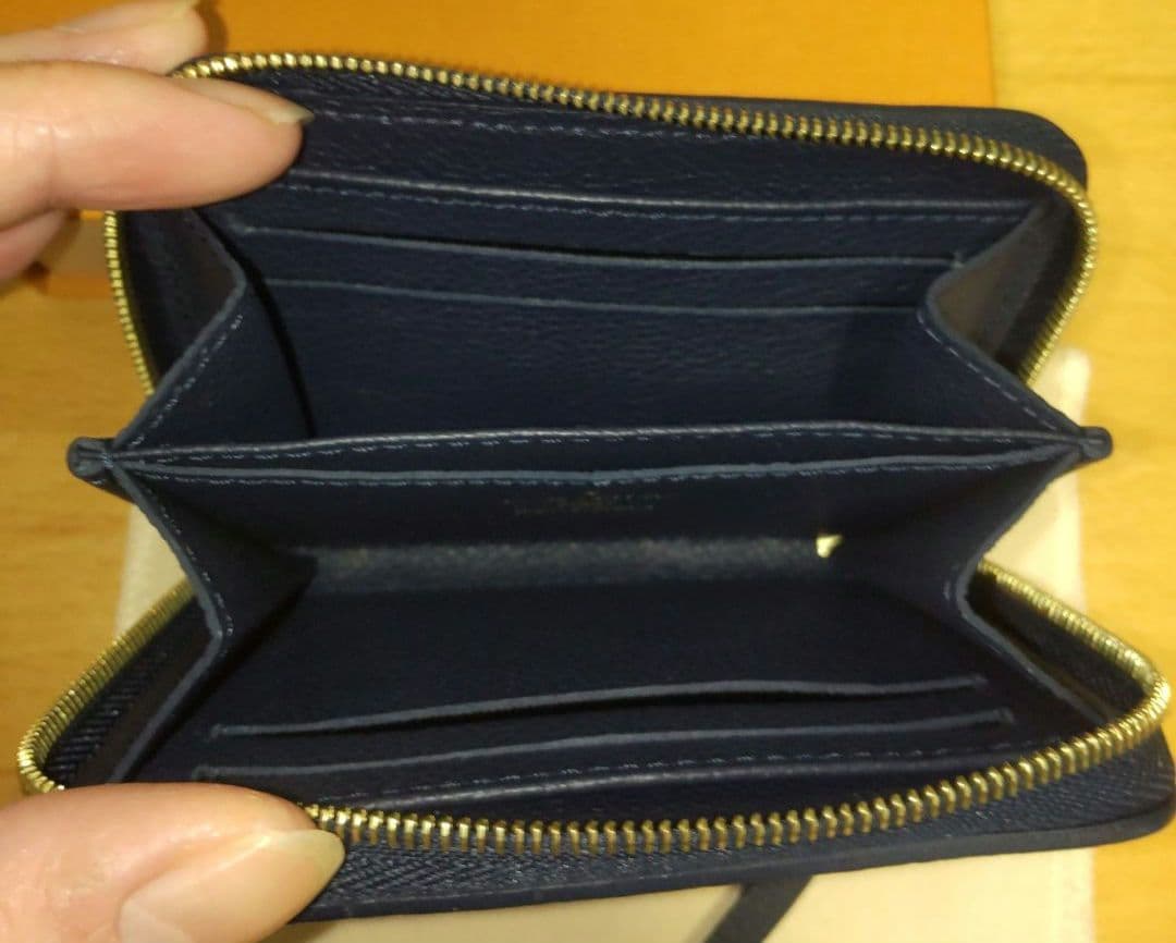 三連休限定値下げ☆未使用☆ヴィトン ジッピーパース モノグラムアンプラント