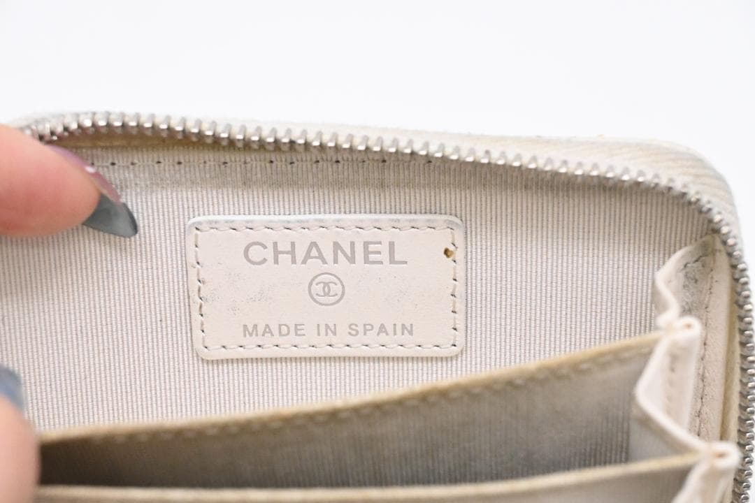 CHANEL　シャネル　キャビアスキン　ラウンドジップ　ココマーク