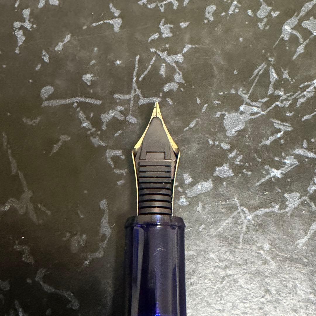 使用品　PLATINUM プラチナ 万年筆 青 金メッキ　センチュリー3776