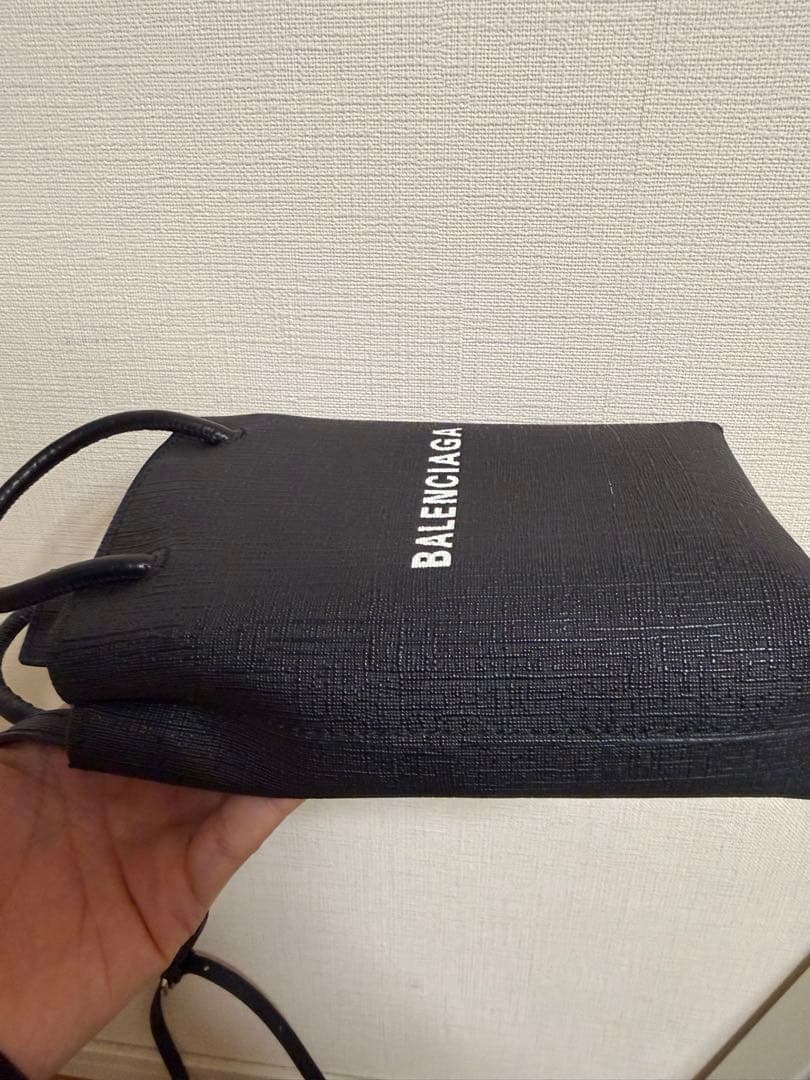 BALENCIAGA ブラック ショルダーバック
