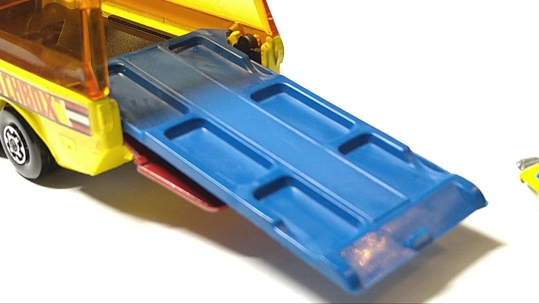 MATCHBOX トランスポーター