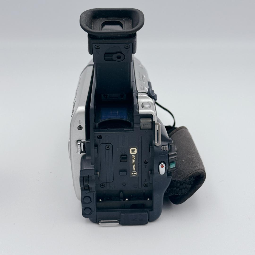 【美品】SONY Handycam DCR-PC100 MiniDVデジタルビデ