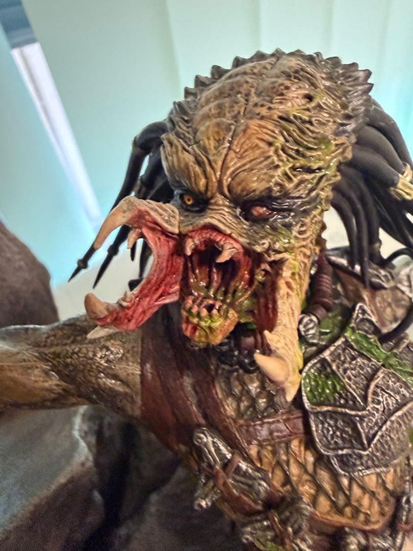 #1184 ホットトイズ　プレデリアン　ウルフ　プレデター