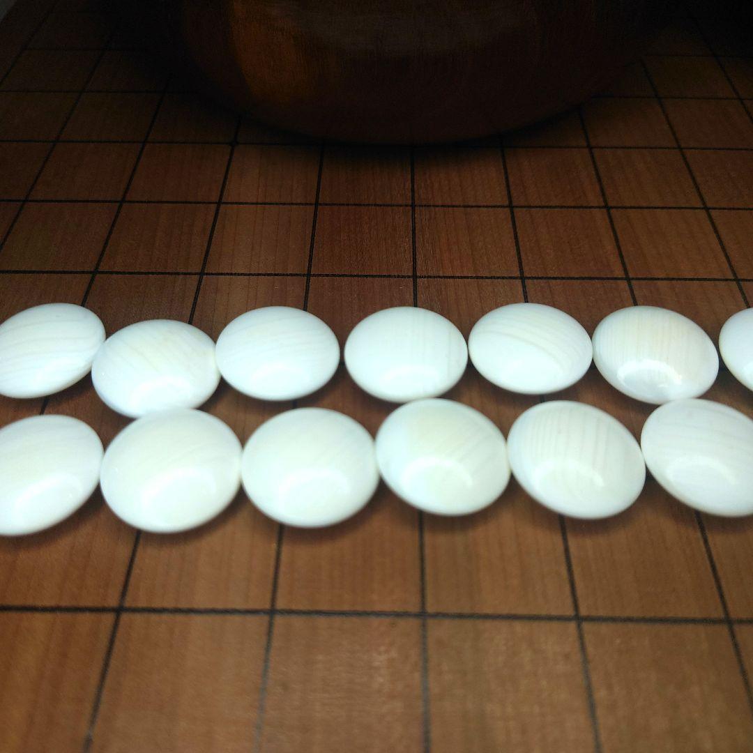 囲碁 天然木 卓上 碁盤 　蛤碁石 セット　碁石22号？　甘い匂いがする碁盤