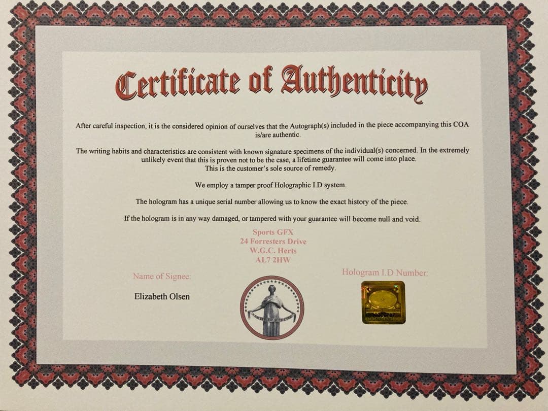 アベンジャーズ エリザベス・オルセン 直筆サイン入り写真 保証書付き