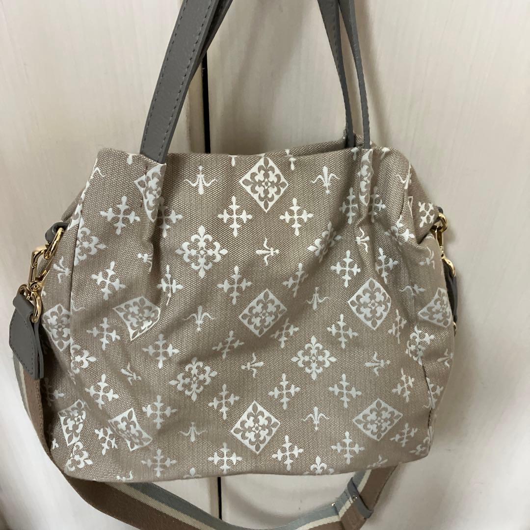 ラシット　2つのシルエットが楽しめる ショルダー付きトートバッグ