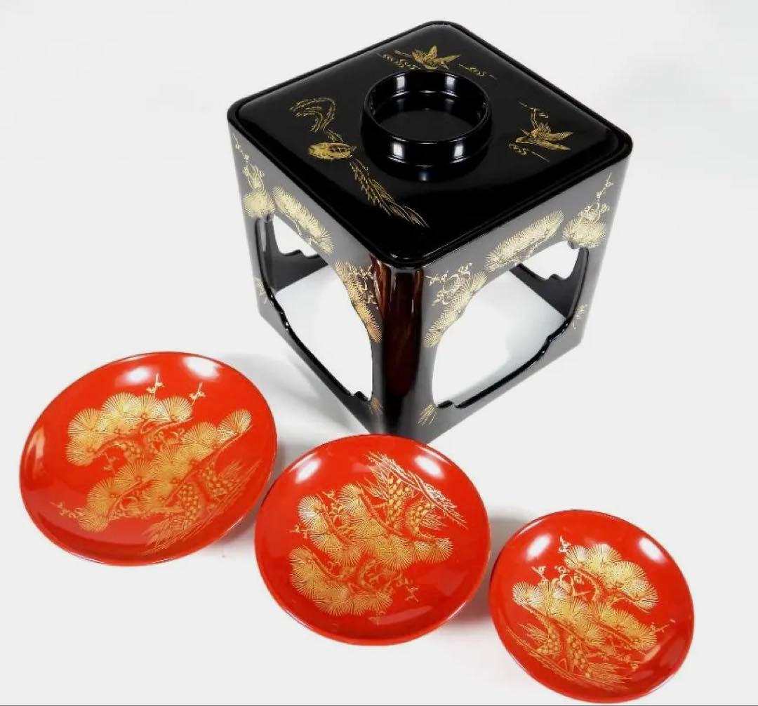 【専用】輪島塗　屠蘇器　本漆　沈金　松鶴亀紋 盃　銚子　盆　木製 ２点セット
