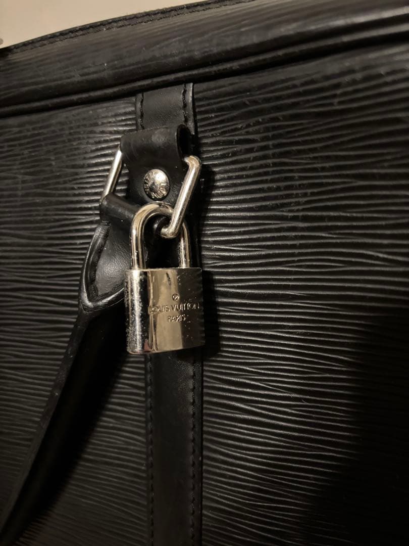 ルイヴィトン ビジネスバッグ エピ 正規品