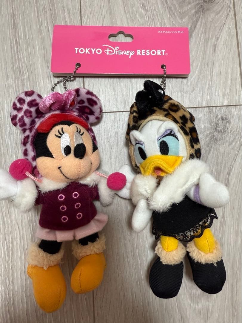 ミニー　デイジー　ぬいぐるみバッジ　ヒョウ柄　ディズニーリゾート　ディズニー 希少》東京ディズニーリゾートグッズ ヒョウ柄ミニーちゃんぬいぐるみ