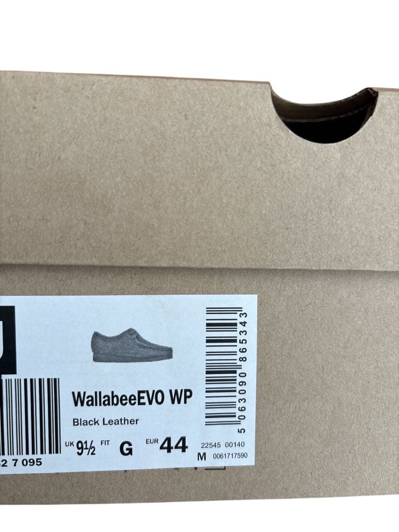 Clarksクラークス ワラビーエヴォウォータープルーフ ブラックレザー27.5