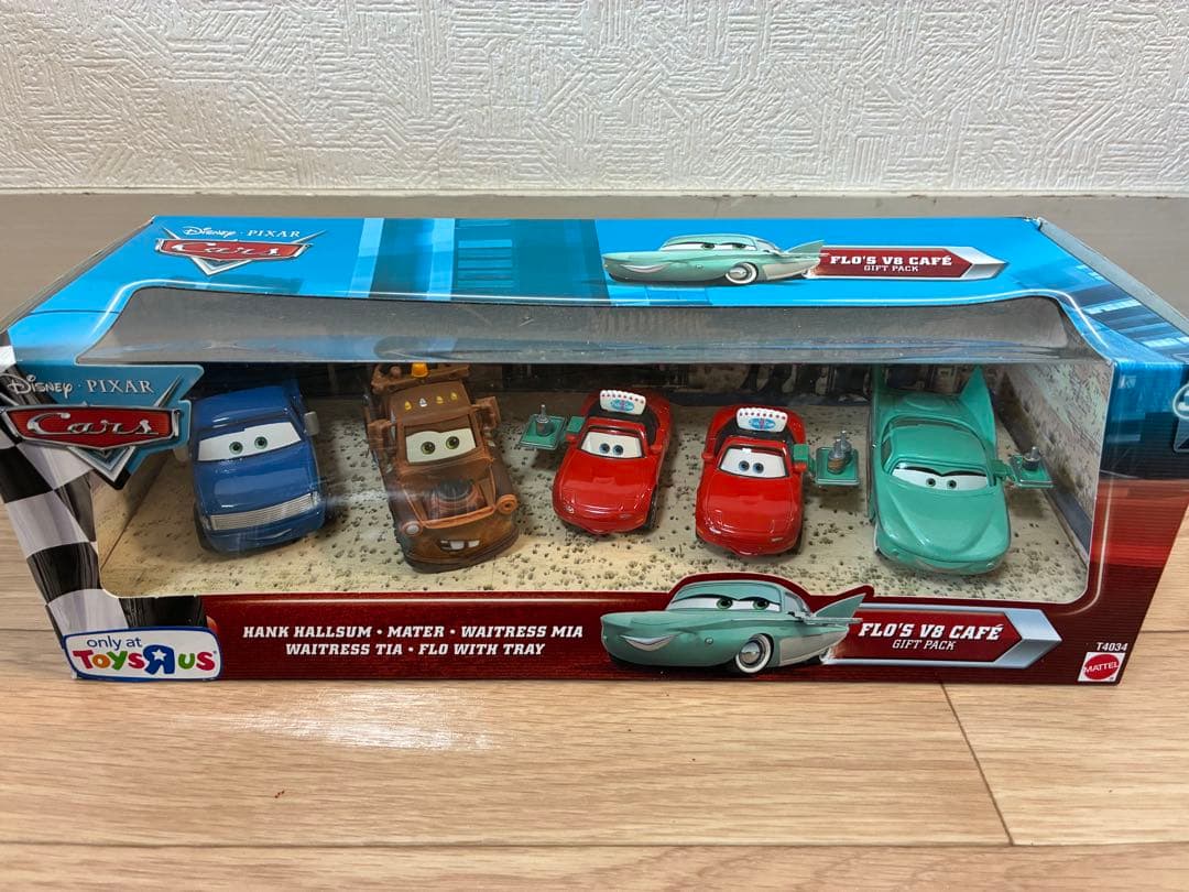 カーズ フローズ V8 カフェ ギフトパック - メルカリ