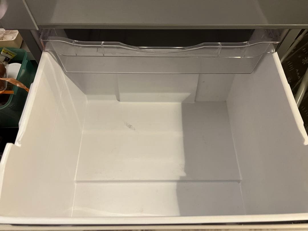 や*ち様 日立　3ドア　真ん中野菜室　冷蔵庫　自動製氷　R-K320FV 地域限