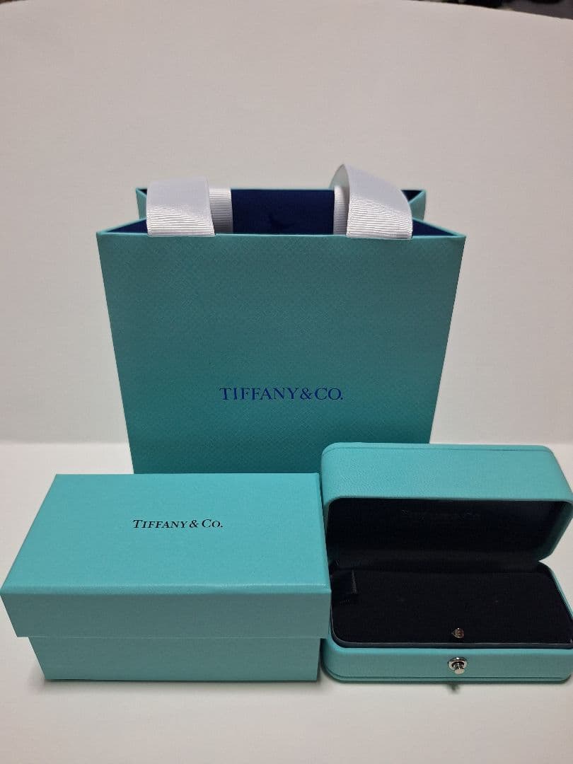 ティファニー ピアス 空箱 BOX - メルカリ