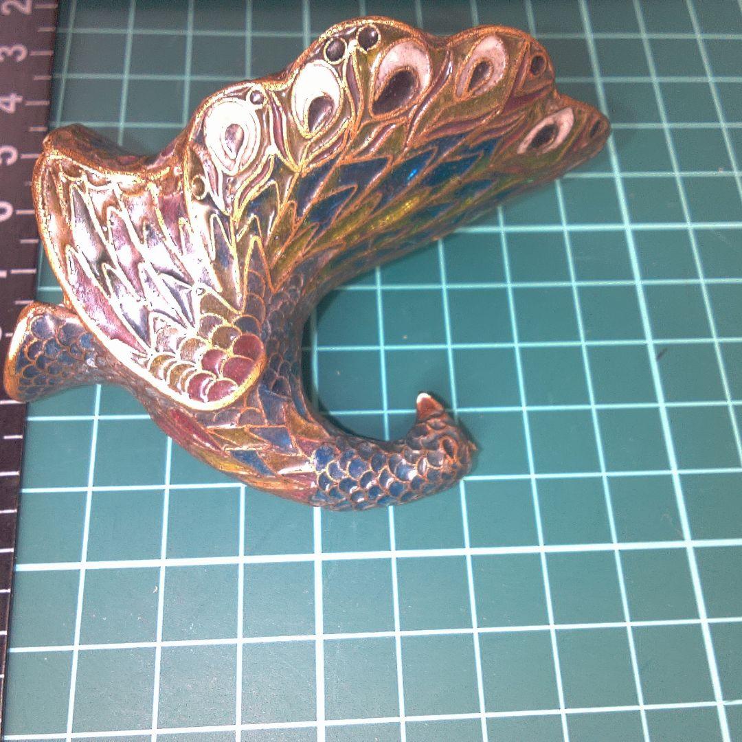 小物１ 七宝？ 孔雀デザインの金属製置物 つのがありません