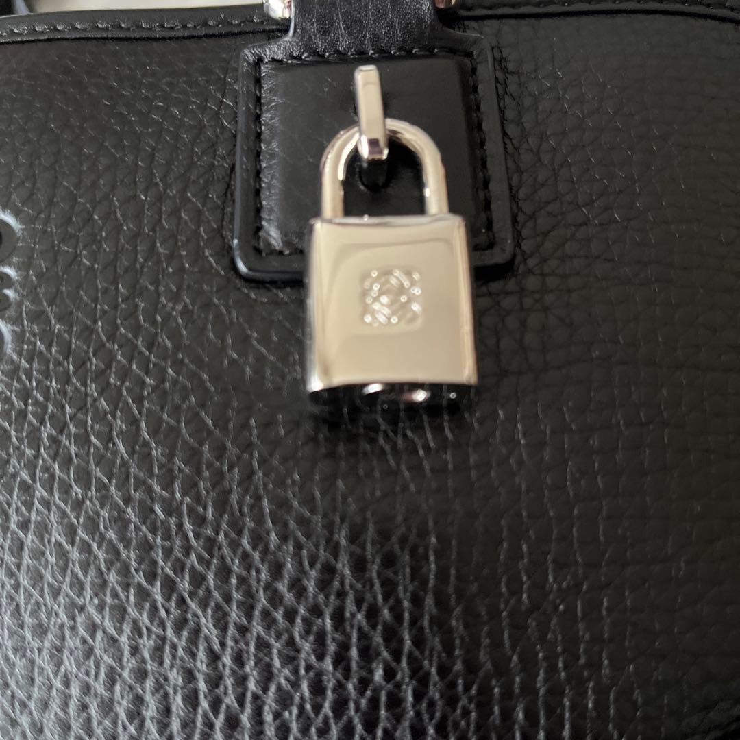 ロエベ　アマソナ28 ハンドバッグ レザー　ブラック　シルバー金具