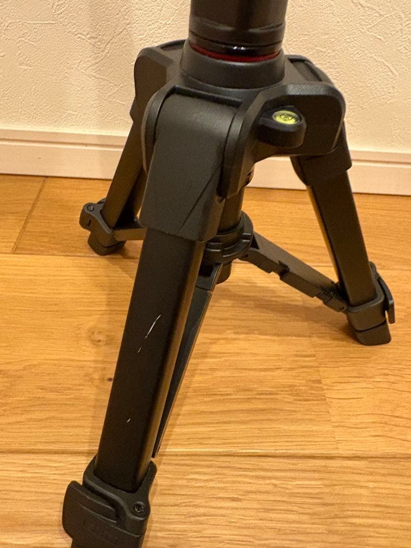 Sony HDR-CX680 ビデオカメラ 本体と三脚