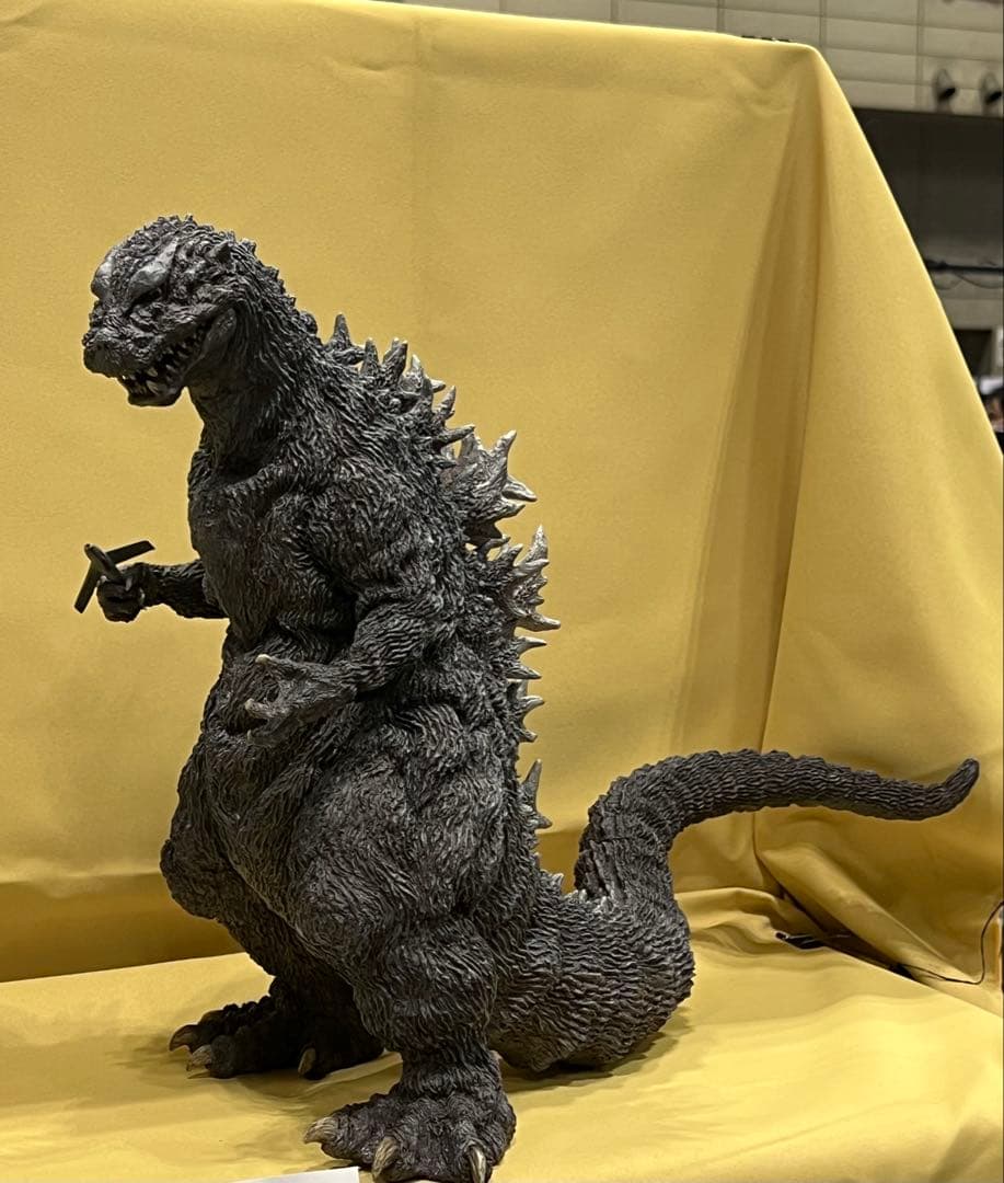 RYO@ねんど星人：ゴジラ（1954）飛行機握りバージョン ガレージキット未組立