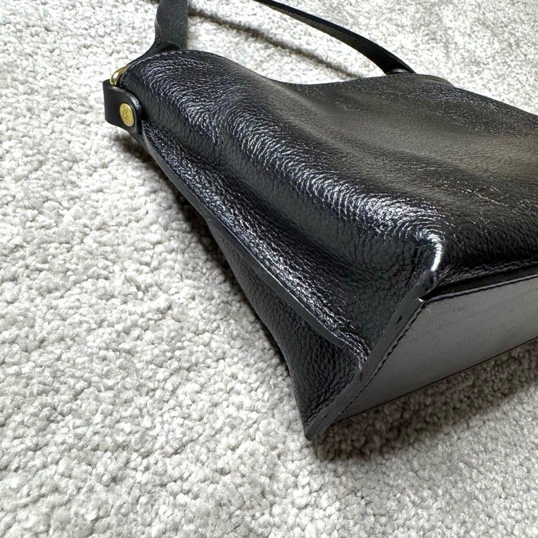 IL BISONTE イルビゾンテ ショルダーバッグ ブラック