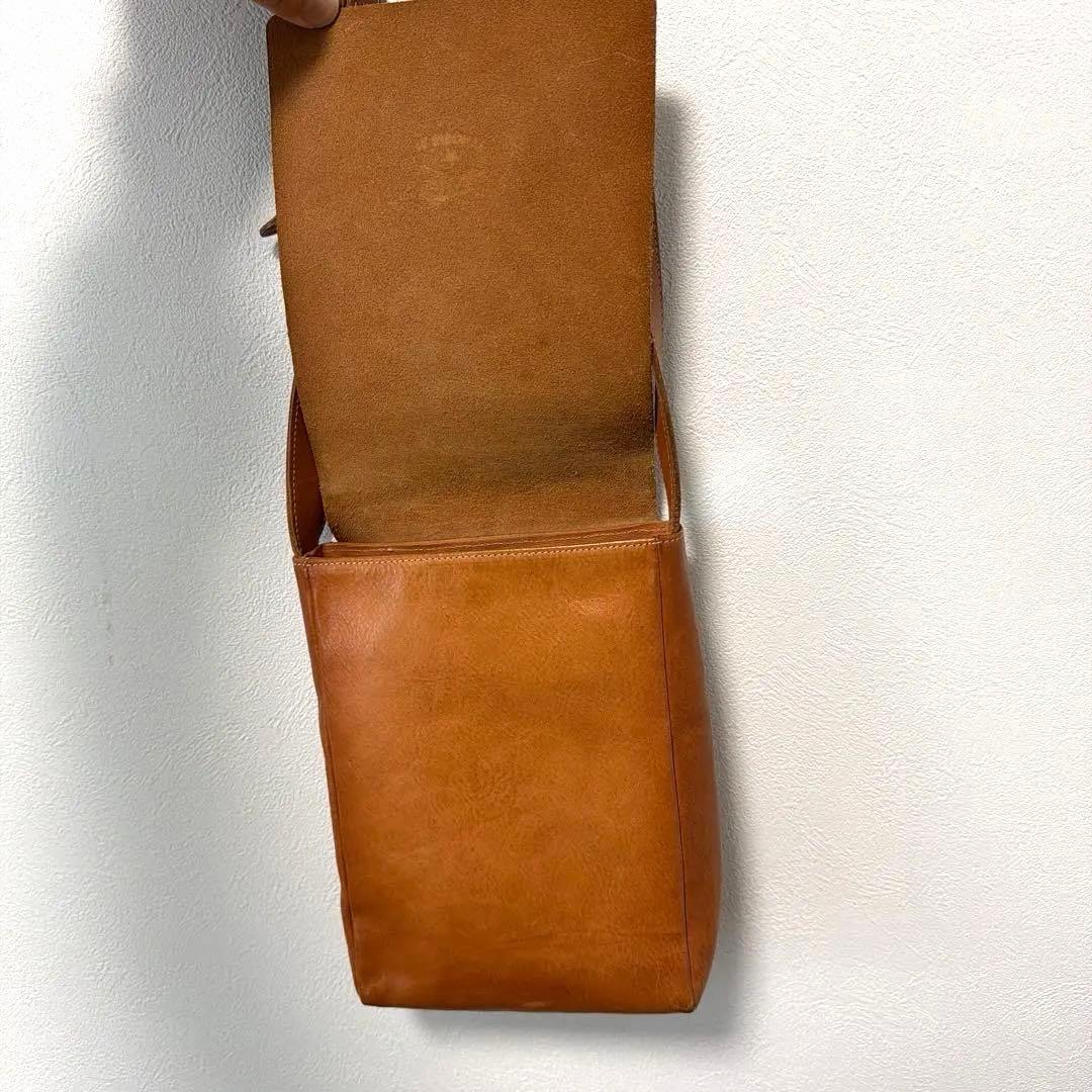 IL BISONTE スクエアレザーショルダーバッグ イタリア製