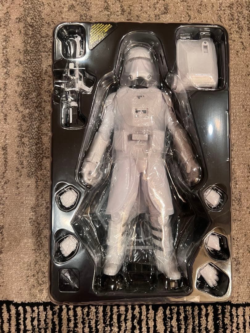 ホットトイズ スター・ウォーズ 1/6 スノートルーパー