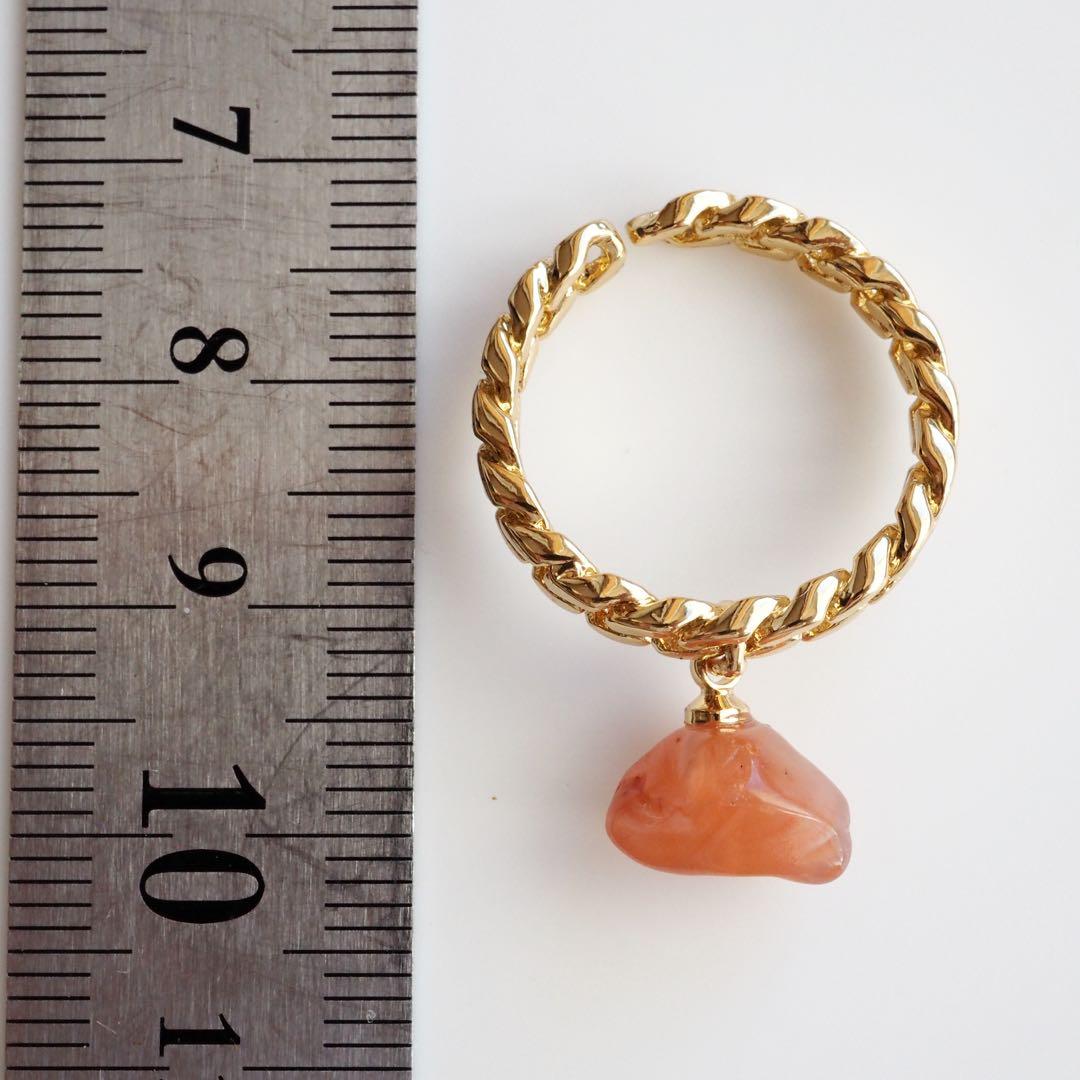 【Ruby】天然ホワイトシェルのマリアネックレストップ