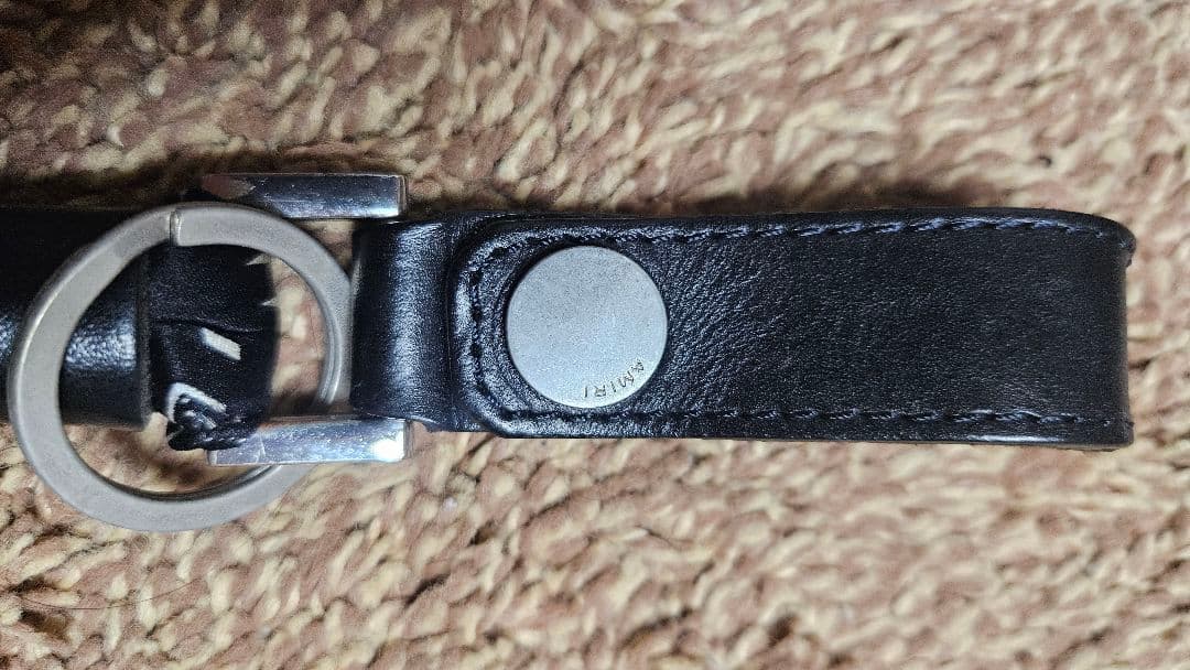 AMIRI バンダナ キーチェーン 黒のペイズリー柄 バンダナ アミリ