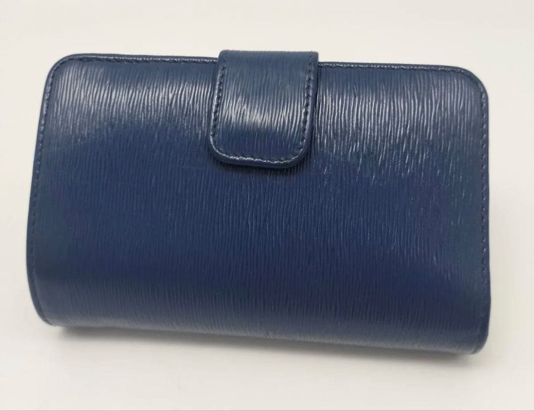 超美品　PRADA サフィアーノレザー　二つ折り財布 ブルーラウンドファスナー
