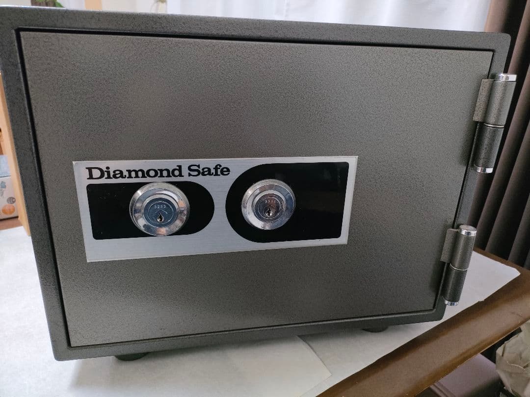 耐火金庫　Diamond Safe ダイヤセーフ 金庫2キータイプ　トレー4付き 耐火金庫 Diamond Safe ダイヤセーフ 金庫2キータイプ トレー4付き