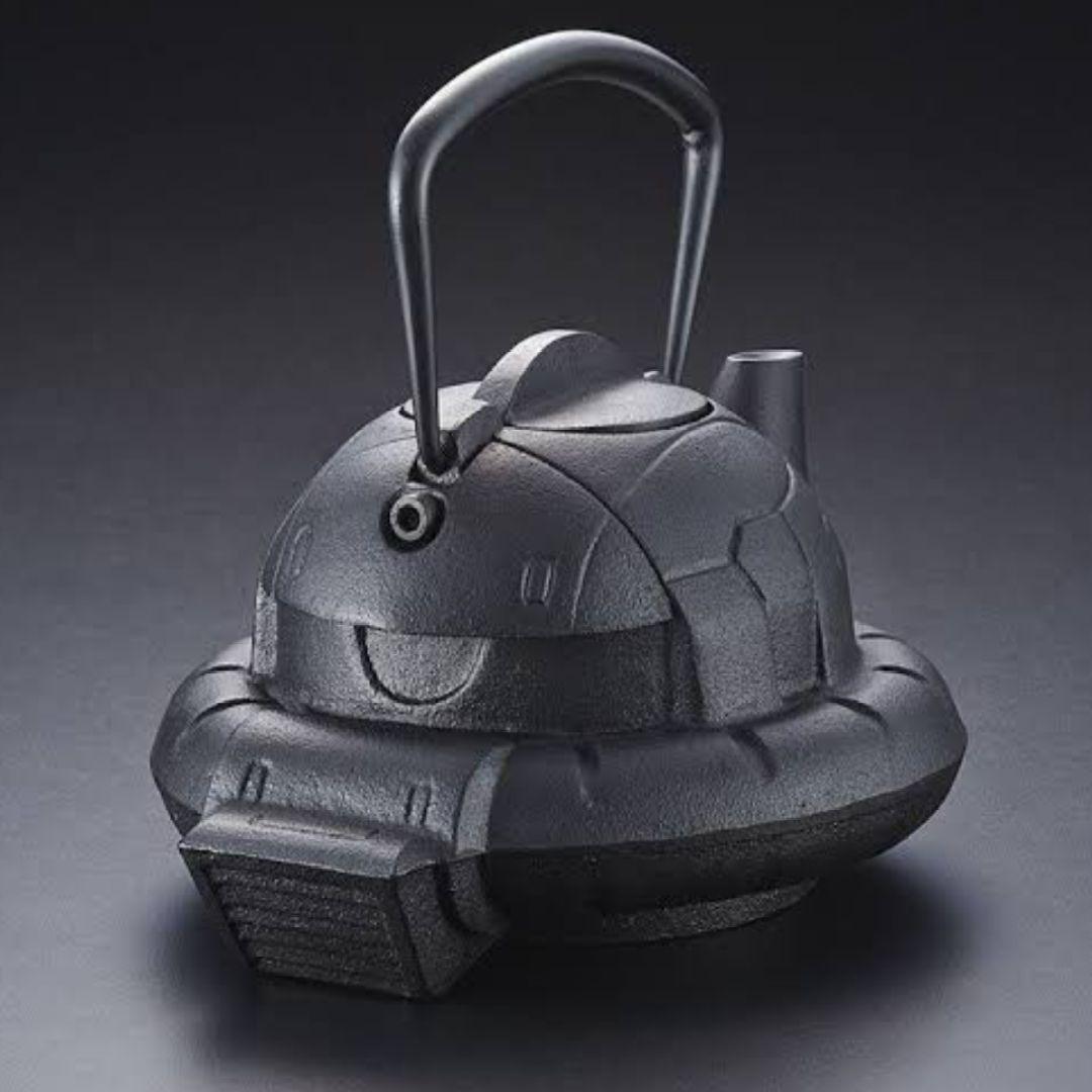 南部鉄器　鉄瓶zaku ザク ザクの頭部がモチーフの“鉄瓶ZAKU（GREEN）”が登場。茶具のほか日常