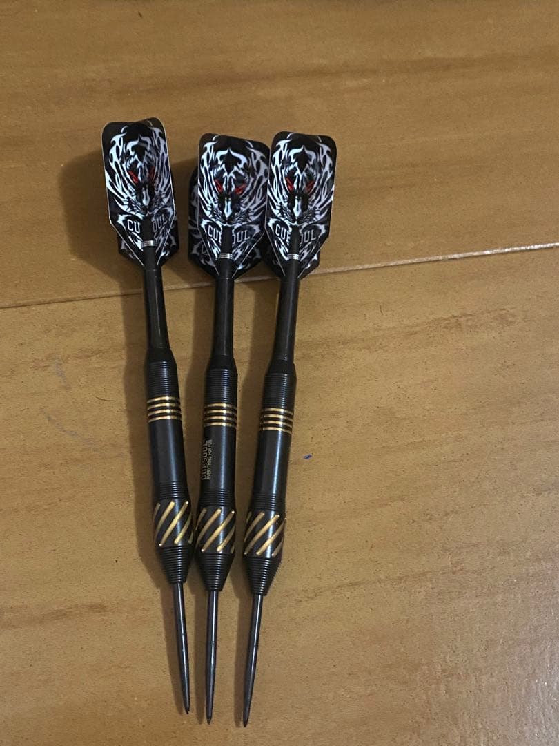 ハードダーツボード、ブラスダーツセット