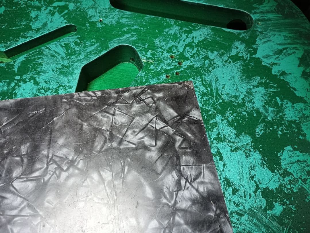 テレキャスター 塗装済ボディ ホワイトパールピックガード付き